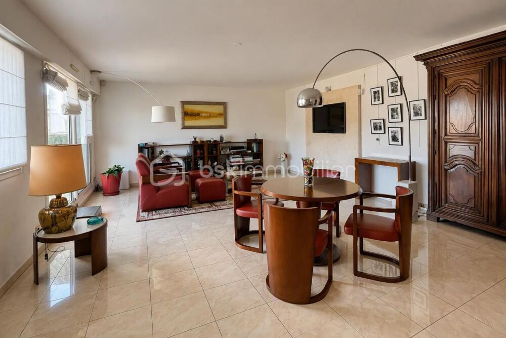Vente Appartement Appartement T5 de 133 m² avec terrasse de 43 m² et 2 box Montpellier