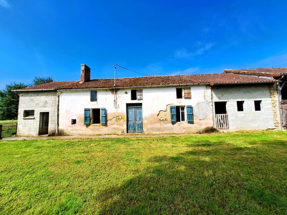 Corps de ferme à aménager avec dépendances et plus de 7 000 m² de terrain Plaisance-du-Gers