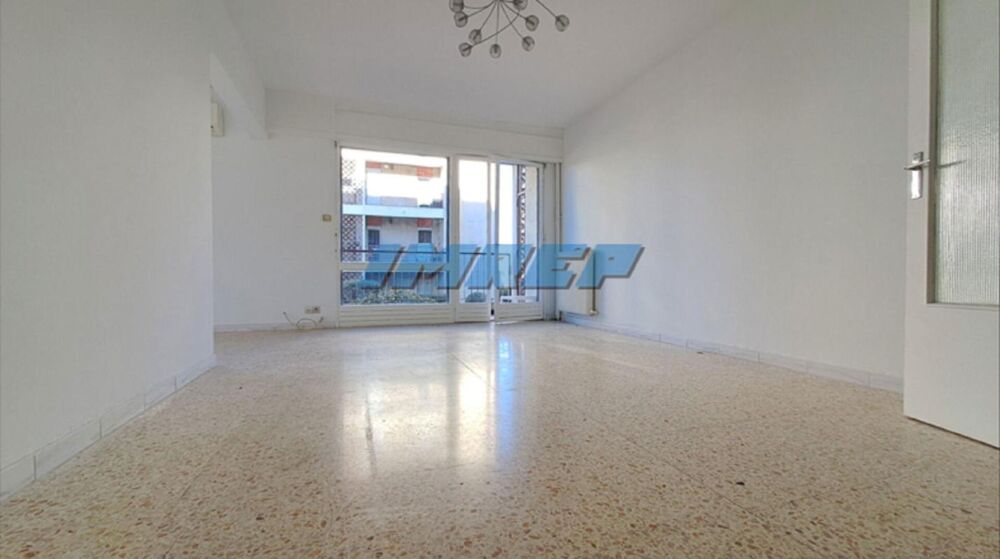 Grand T3/4 lumineux balcon cave et parking - 13010 MARSEILLE