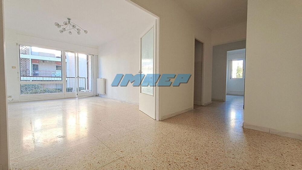 Grand T3/4 lumineux balcon cave et parking - 13010 MARSEILLE