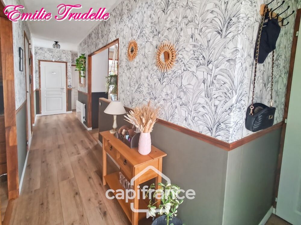 Dpt Sarthe (72), à vendre SAINT CALAIS maison P3, 1 chambre, terrain clos 483 m² et sous-sol