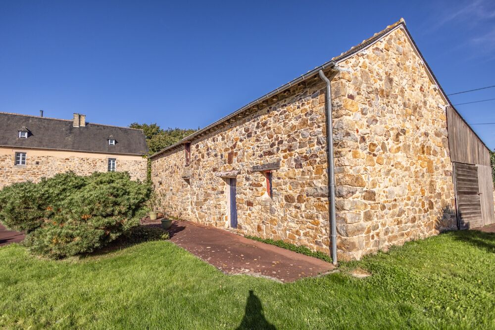 Vente Propriété/Château Dpt Ille et Vilaine (35), à vendre SAINT PERN propriete P6 de 228,5 m² - Terrain de 5 218,00 m² Irodouer