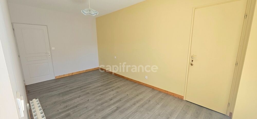 Vente Appartement Appartement à vendre avec grand balcon et vue dégagée - quartier calme de Salins-Les-Bains Salins les bains