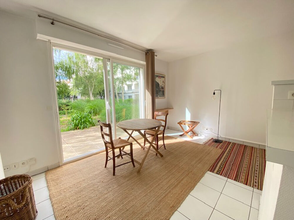 Location Appartement Centre ville de Nantes - Studio meublé avec terrasse de 8 m² Nantes