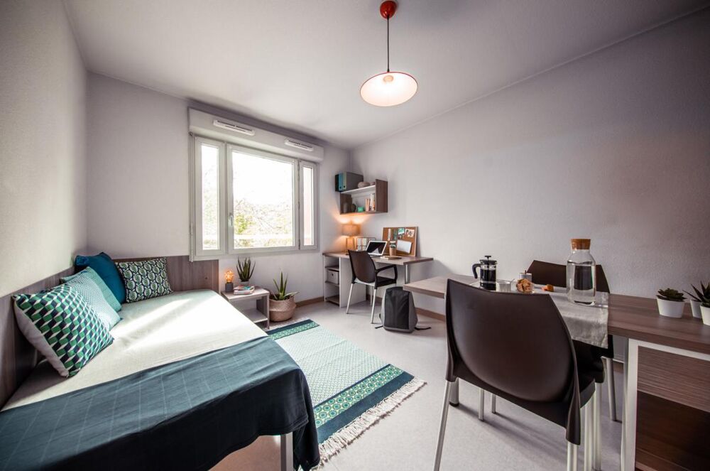 A LOUER - STUDIO MEUBLE ET EQUIPE - LYON PARILLY
