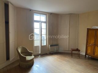  Immeuble à vendre 8 pièces 250 m²