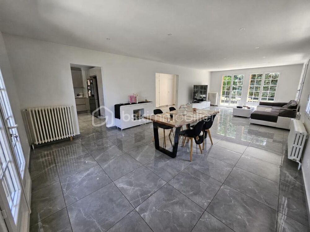 PAVILLON INDIVIDUEL SUR SOUS-SOL TOTAL - JARDIN DE 1456m²