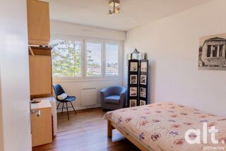  Duplex/triplex � vendre 9 pi�ces 195 m�