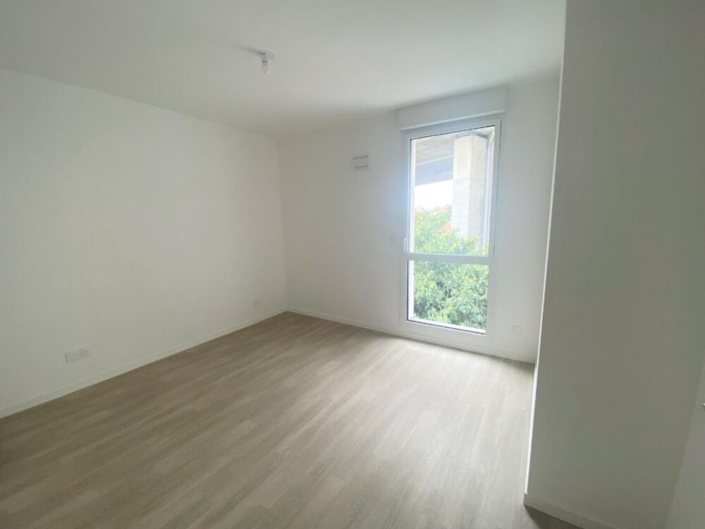 T3 avec balcon et parking à TOURS
