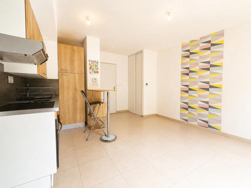 Superbe T2 de 31m2 avec jardin privatif et stationnement privé
