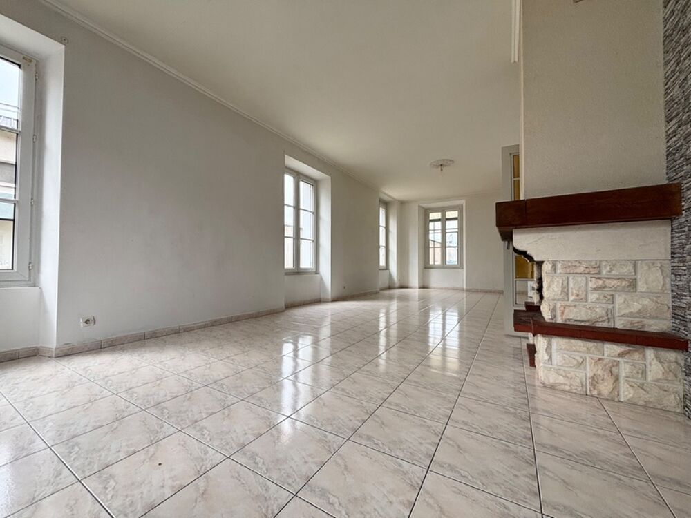 Vente Maison Propriété avec maison et appartements au cœur de Janville-en-Beauce (28) Janville