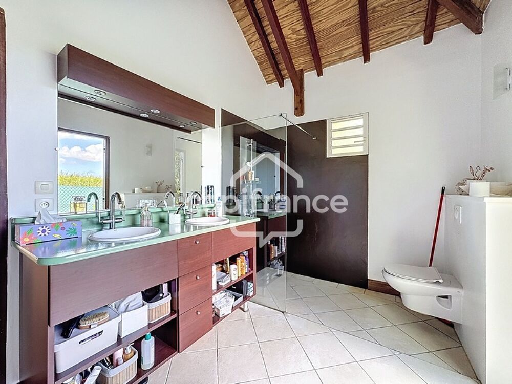 � vendre  Villa Lamentin (97129)