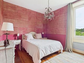  Propriété/château à vendre 8 pièces 369 m²