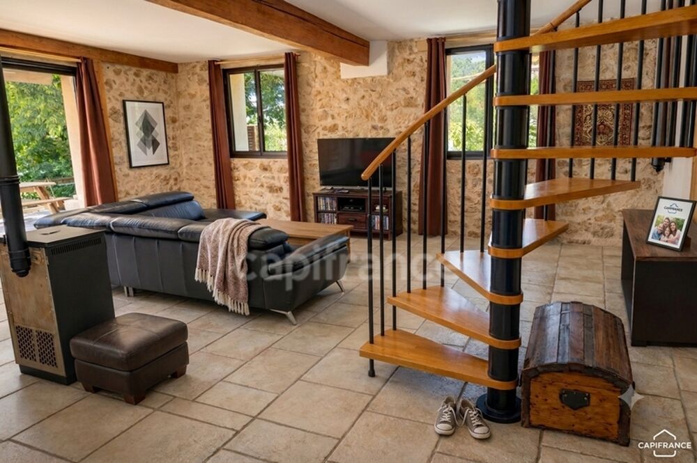 ? 13 000 € DE BAISSE ! ? 257 000 € ? 244 000 € ? Maison rénovée de 100 m² ? Terrain de 316 m² ? 3 chambres ? Pièce de vie de 45