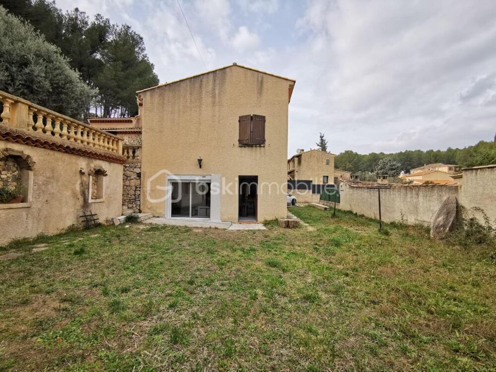 Appartement meuble de type 2 bas de villa avec jardin et place de parking sécurisée