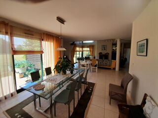  Maison � vendre 8 pi�ces 227 m�