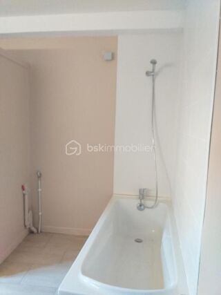  Maison à vendre 10 pièces 241 m²