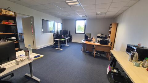 Bureau 125000 44800 Saint herblain