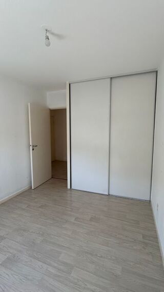  Appartement à louer 3 pièces 73 m²