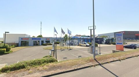   A VENDRE - ENSEMBLE IMMOBILIER A USAGE COMMERCIAL MIXTE 