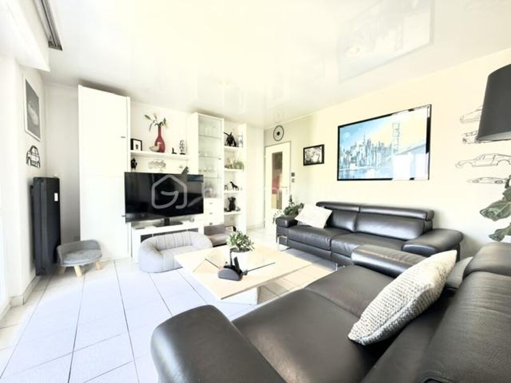 Vente Appartement PFASTATT – Appartement 4 pièces avec garage, parking, cave et 2 balcons Pfastatt