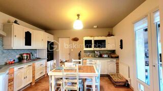  Villa  vendre 6 pices 132 m