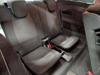 Serie 2 F46 LCI 218d 150 ch BVA8 Business Design 2022 occasion 78200 Mantes La Jolie