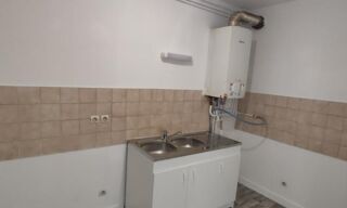  Appartement à louer 4 pièces 96 m²