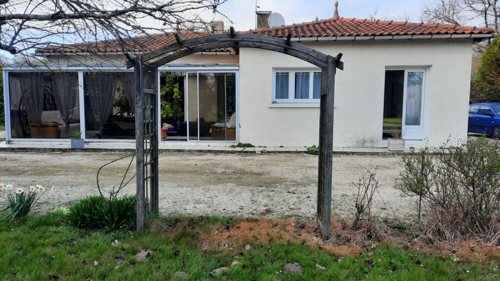 Vente Maison Maison plain pied, 3 chambres, piscine Mirambeau