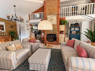  Maison à vendre 8 pièces 265 m²