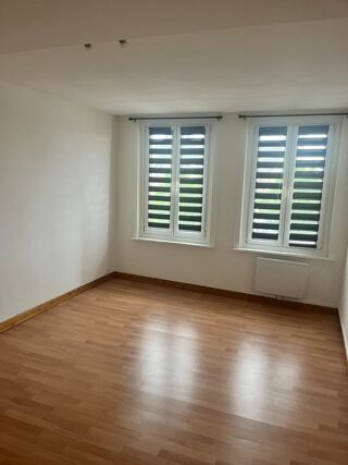  Immeuble à vendre 15 + pièces 300 m²