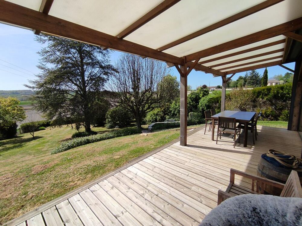 Maison Monthoiron 8 pièce(s) 176 m2