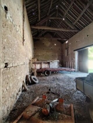  Remise / Grange � vendre 1 pi�ce 120 m�