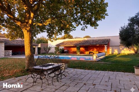   Maison/Villa T7 de 180 m2 � Montaren-et-Saint-M�diers 30700 Maison - 7 pi�ce(s) - 180 m�