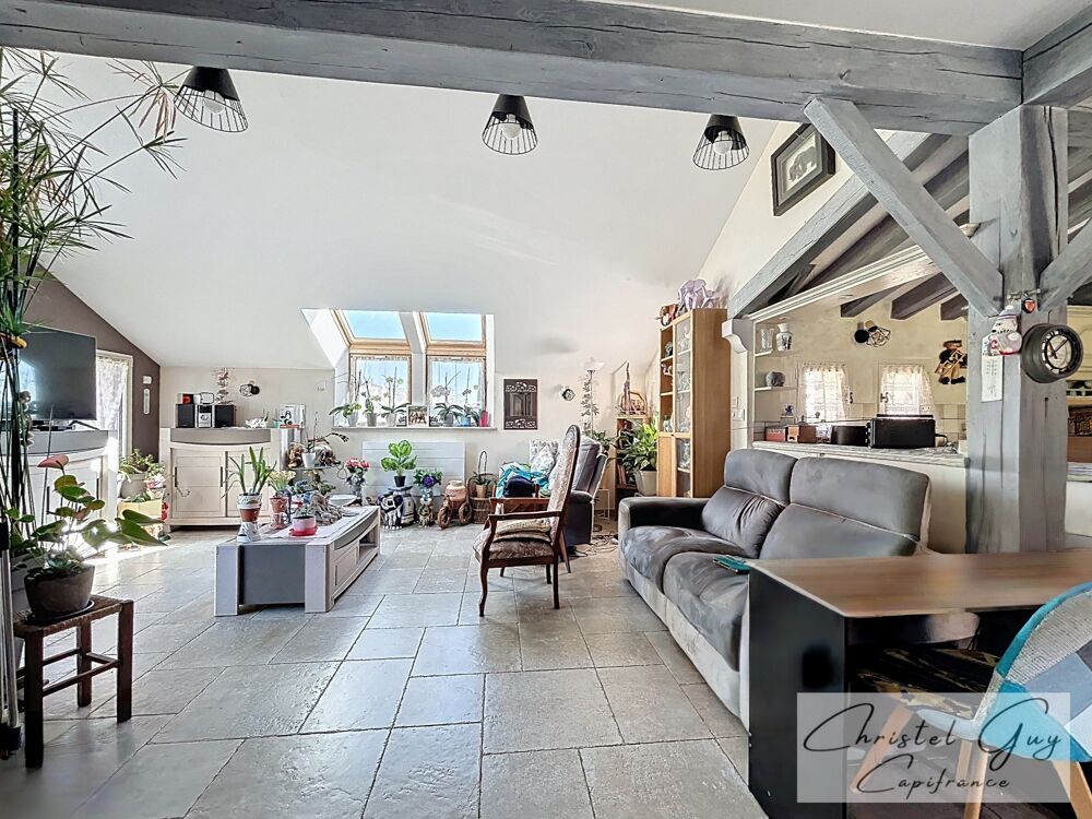 Vente Maison Maison à vendre 5 pièces, 135 m², garage, 3 chambres, 2626 m² de terrain MAYET (72) Mayet