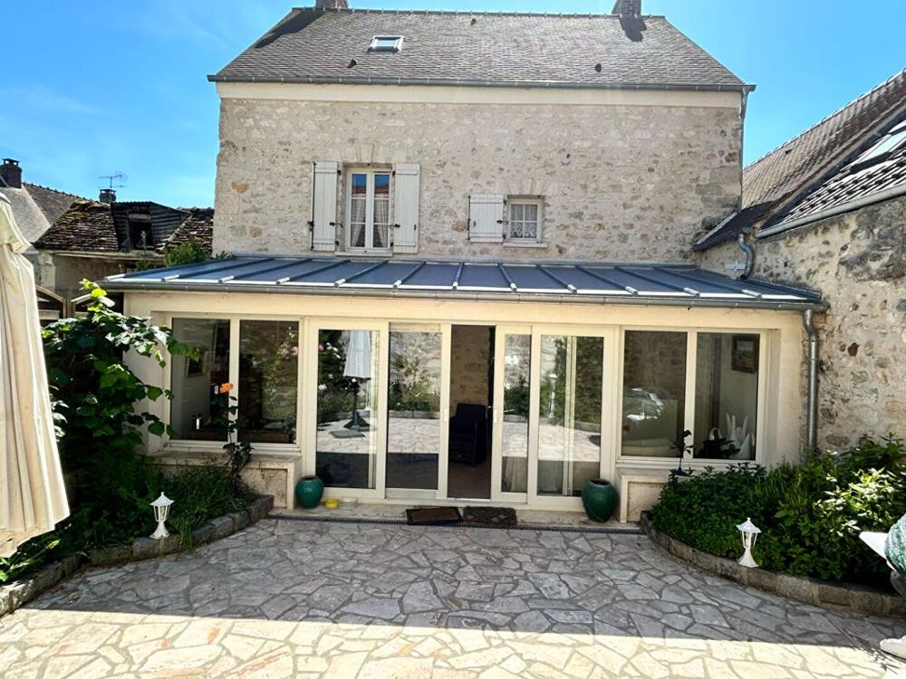 CHARMANTE MAISON EN PIERRES COMPLETEMENT RENOVEE !