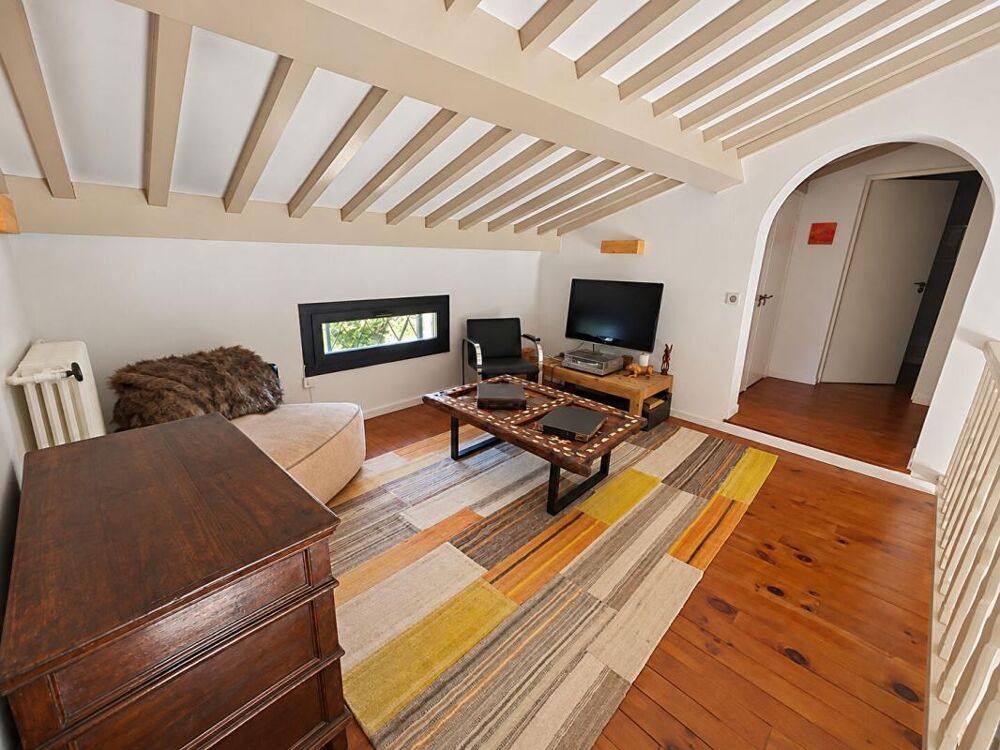 Vente Villa SAINT-RAPHAËL -VALESCURE - VILLA de 200 M² - PISCINE - GARAGE 40 m² Saint raphael