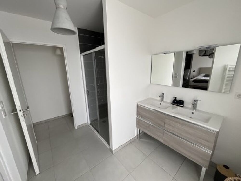 Location Appartement Appartement T4 meublé avec terrasse et garage à Lille Lille