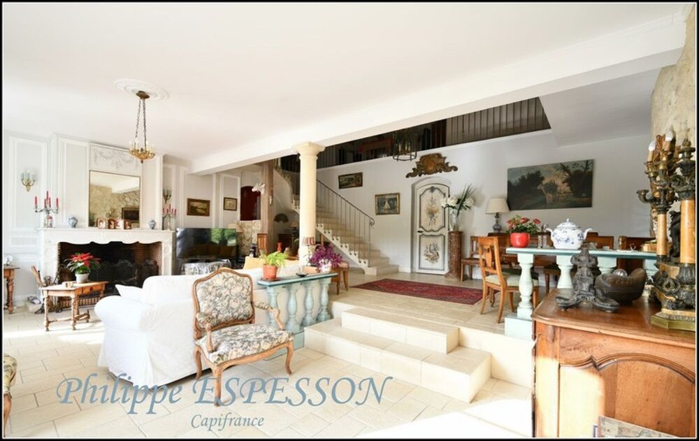 Vente Maison DOMAINE D'EXCEPTION AVEC PISCINE SUR UN PARC DE 8 HECTARES AVEC AOC Saint martin petit