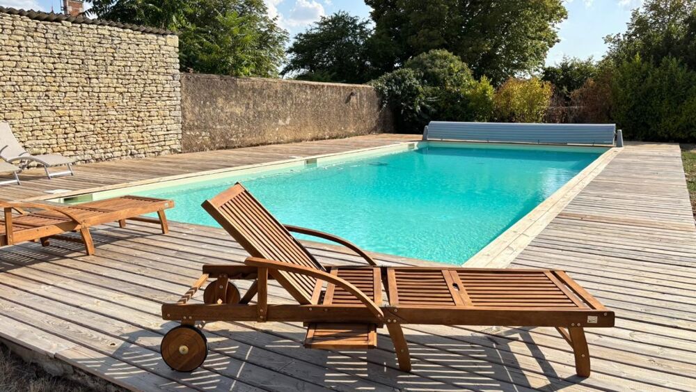 Propriété de caractère en pierre - 376 m² - Piscine chauffée - Panneaux solaires - Champigny à 10minutes de N. de Poitou