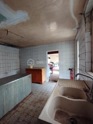  Maison à vendre 15 + pièces 236 m²