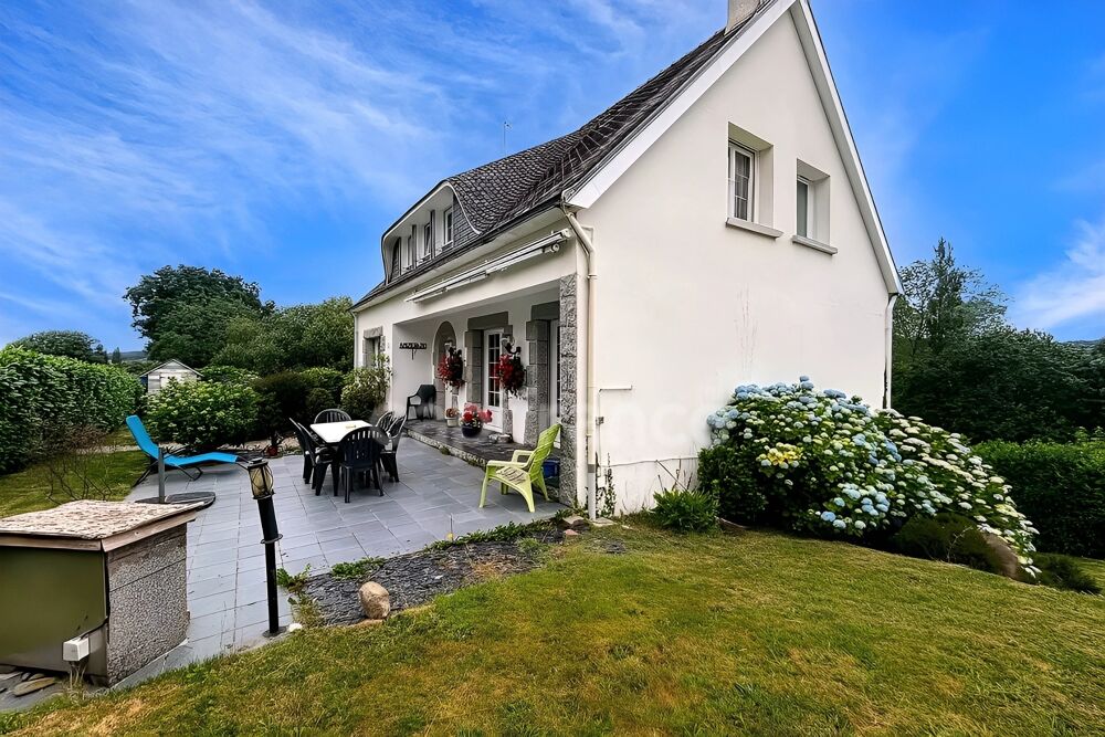Vente Maison LE JUCH(29) Maison néo-bretonne de 148m² sur un terrain de 1000m², 4 chambres, garage, sous-sol Le juch