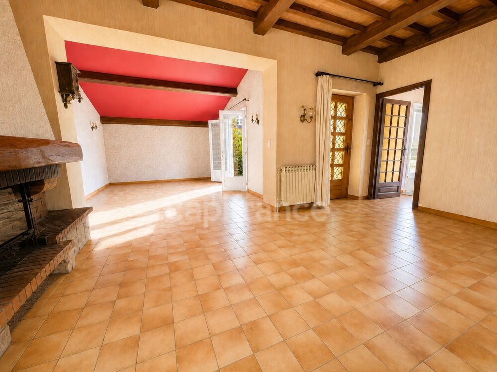 Vente Maison Maison à vendre à OUCHES 4 chambres 128m2 sur 2524m2 de terrain - dependance de 45m2 au sol Ouches