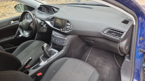 308 II 1.2 PureTech 110 Allure - Entretien constructeur 2018 occasion 69300 Caluire Et Cuire