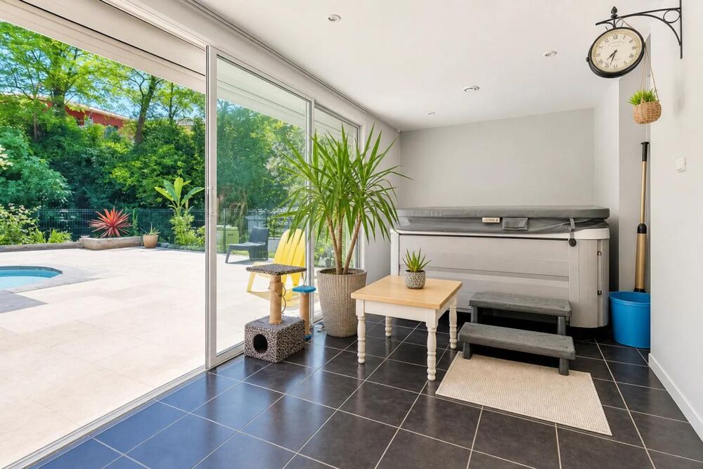 Maison de 11 pièces de 368 m² à Châteauneuf-sur-Isère