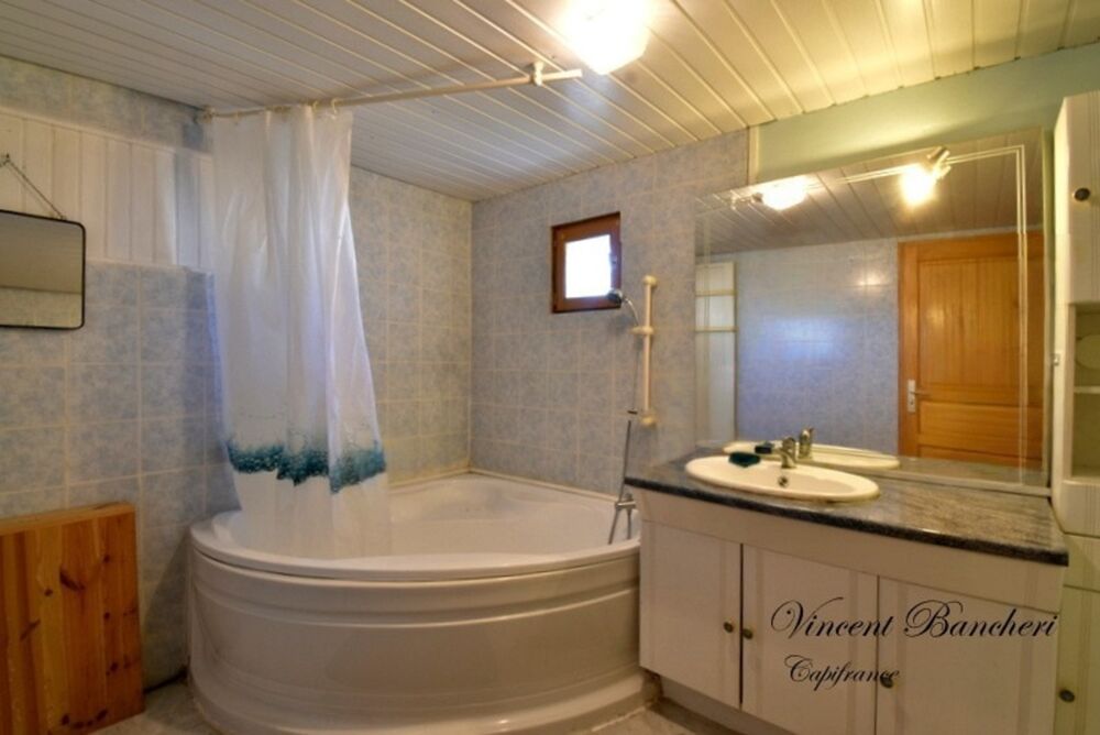 Appartement à vendre T2 de plus de 70 m² à AMANCY (74)