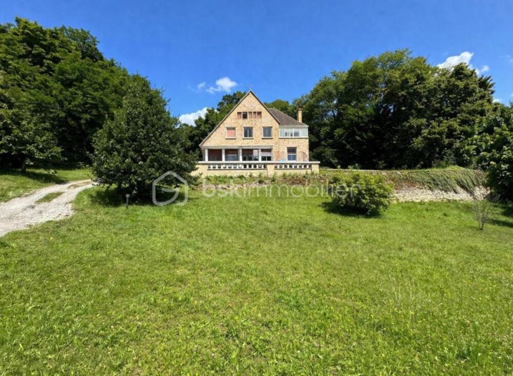 Maison d'architecte de 298 m² dans parc arboré de 7609 m²