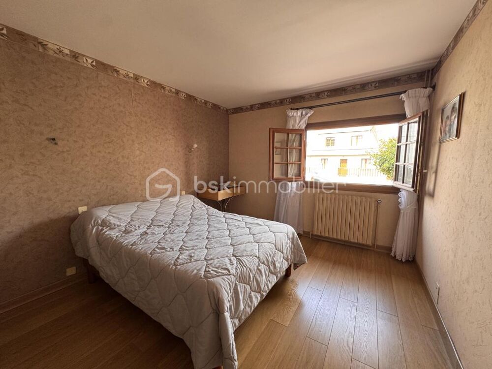 Vente Maison Maison familiale 4 pièces – 3 chambres – Terrain de plus de 440 m² Villepinte
