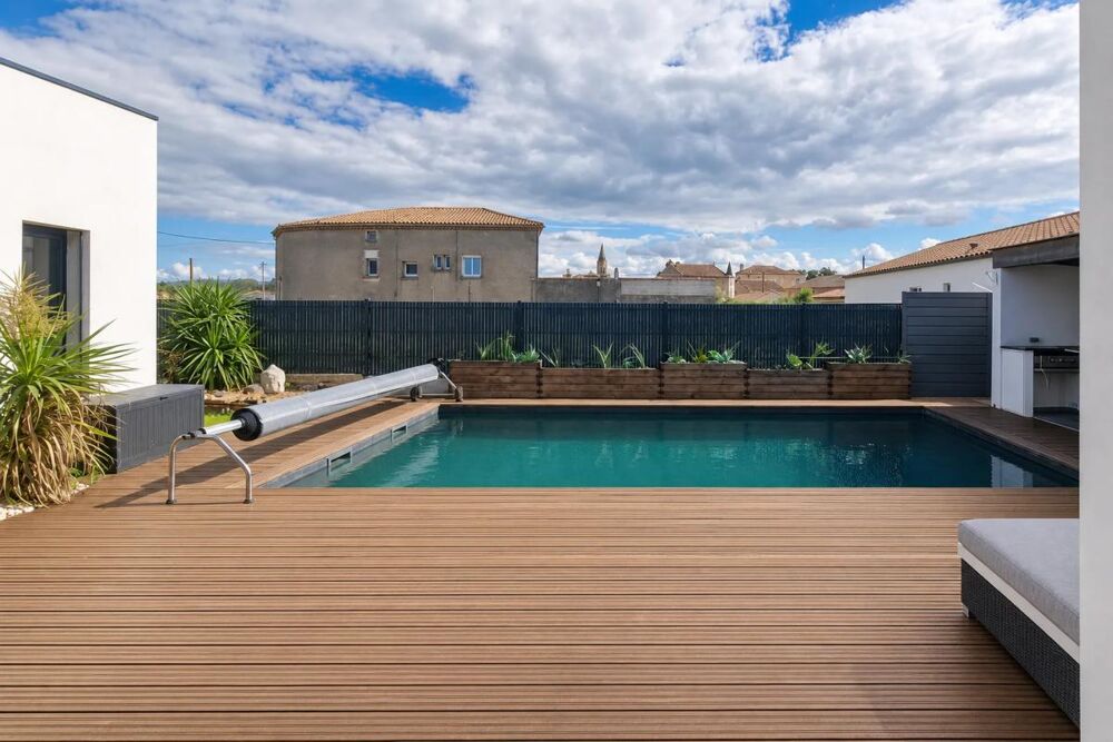 Villa récente de 6 pièces, piscine et garage - 181 m2 - Homps