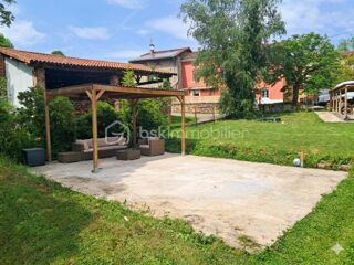  Propriété/château à vendre 8 pièces 218 m²